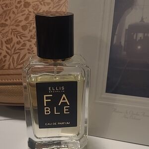 FABLE ELLIS Clear Glass Bath & Body Bottle with Black and Gold Label